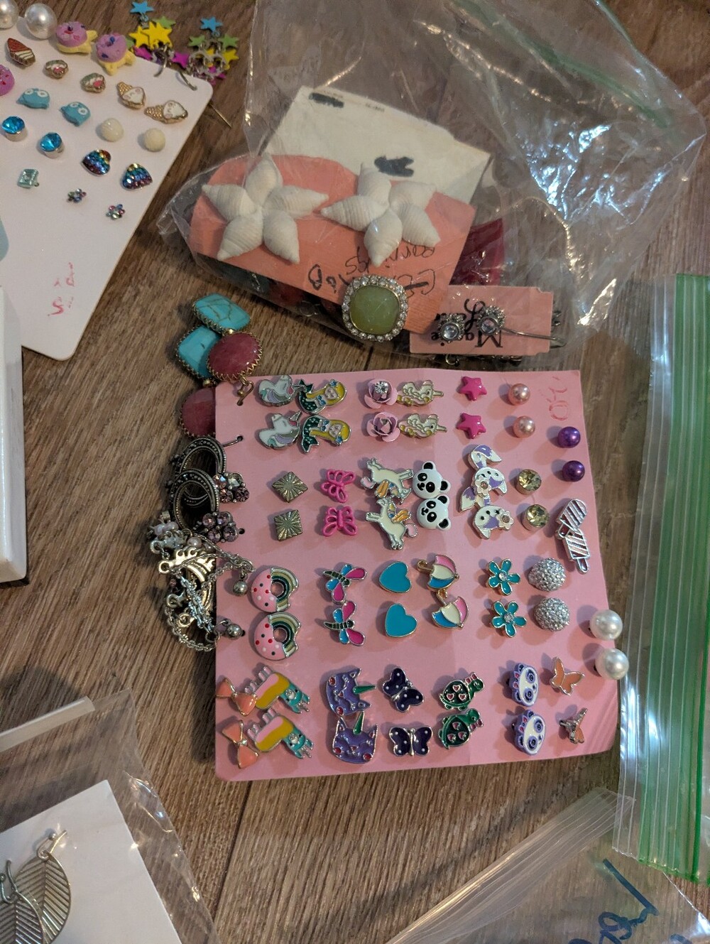 Earrings! Earrings! Earrings!